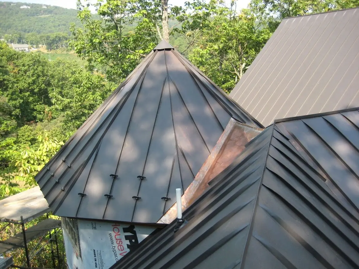 Professional Roof Tarp Installation by Craftsman Roofing in Piney Orchard